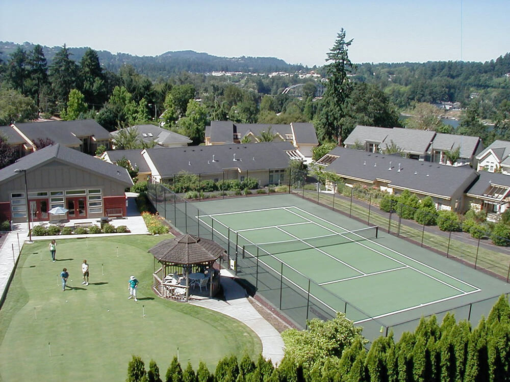 Putting range and tennis courts